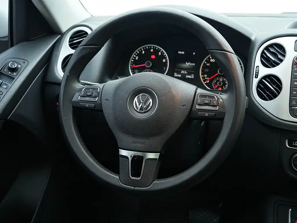 Volkswagen Tiguan 2016 — фото 22