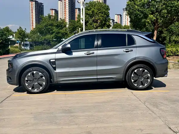 Lynk & Co 01 EM-P 2018