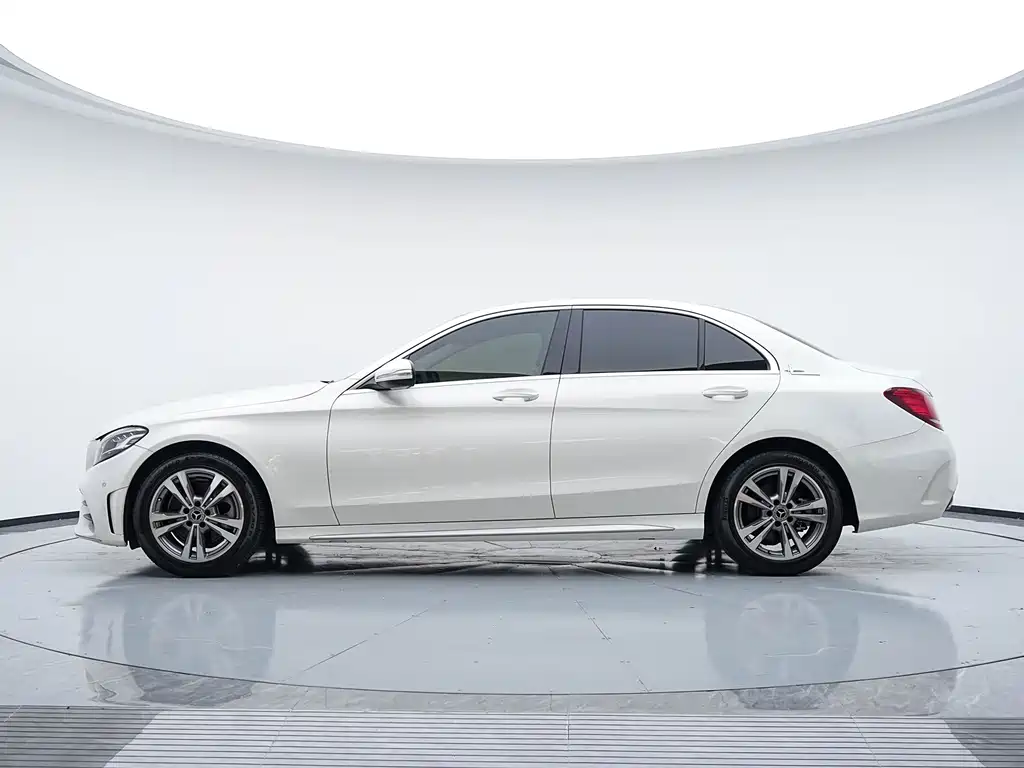 Mercedes-Benz C-Class 2019