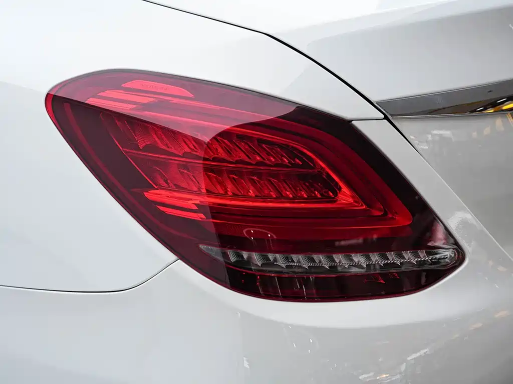Mercedes-Benz C-Class 2019 — фото 10