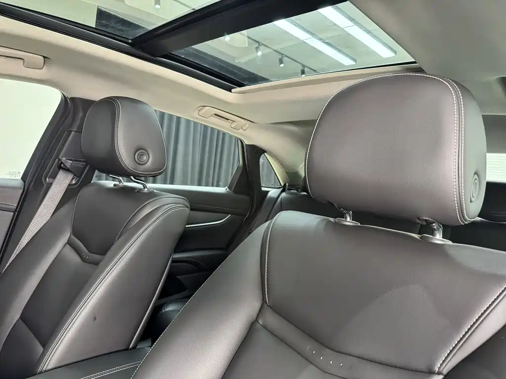 Cadillac XTS 2019 — фото 38