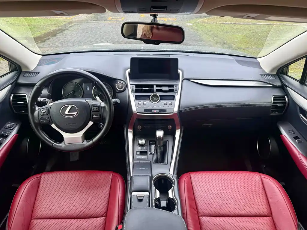Lexus NX 2020