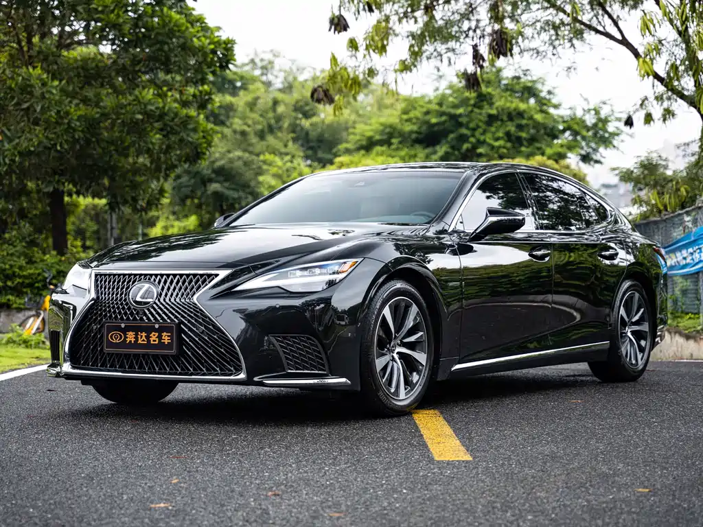 Lexus LS 2023