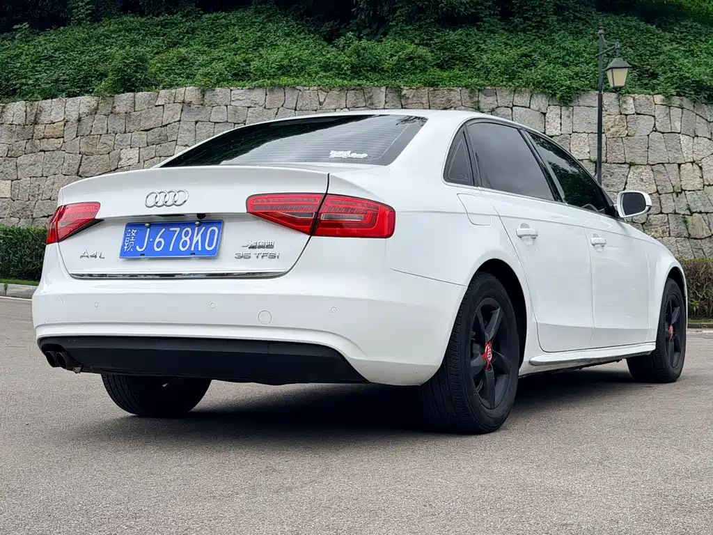 Audi A4L 2013