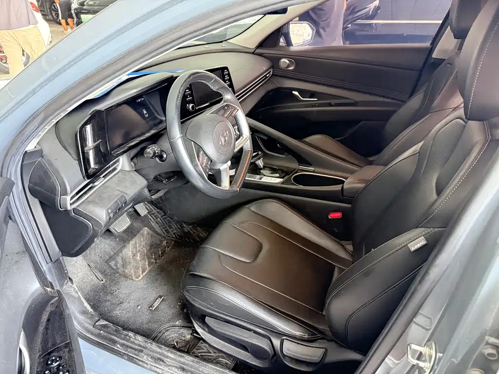 Hyundai Elantra 2021