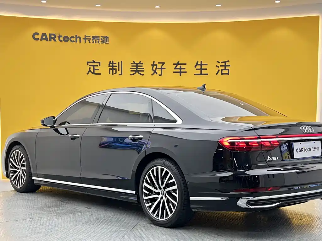 Audi A8 2023 — фото 40
