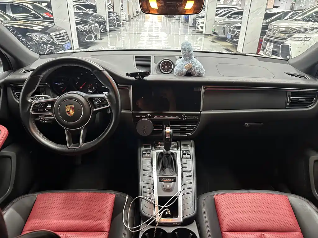 Porsche Macan 2020
