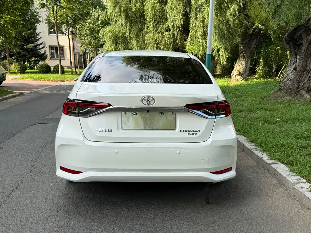 Toyota Corolla 2023 — фото 10