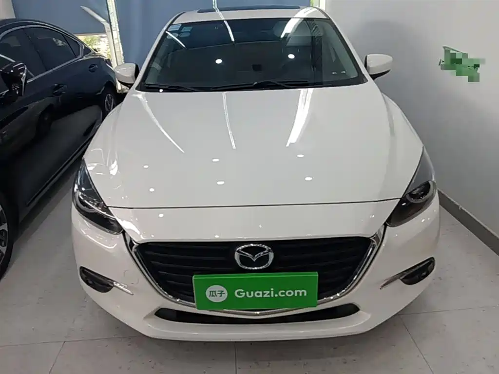 Mazda 3 Axela 2018 — фото 3