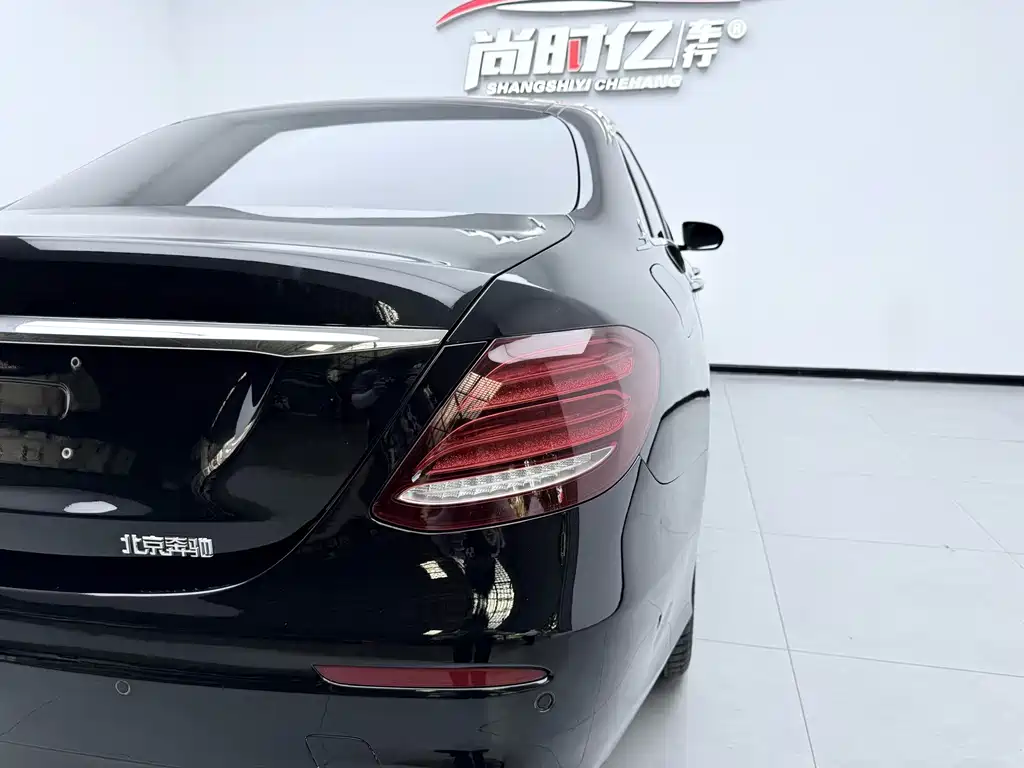 Mercedes-Benz E-Class 2020 — фото 28