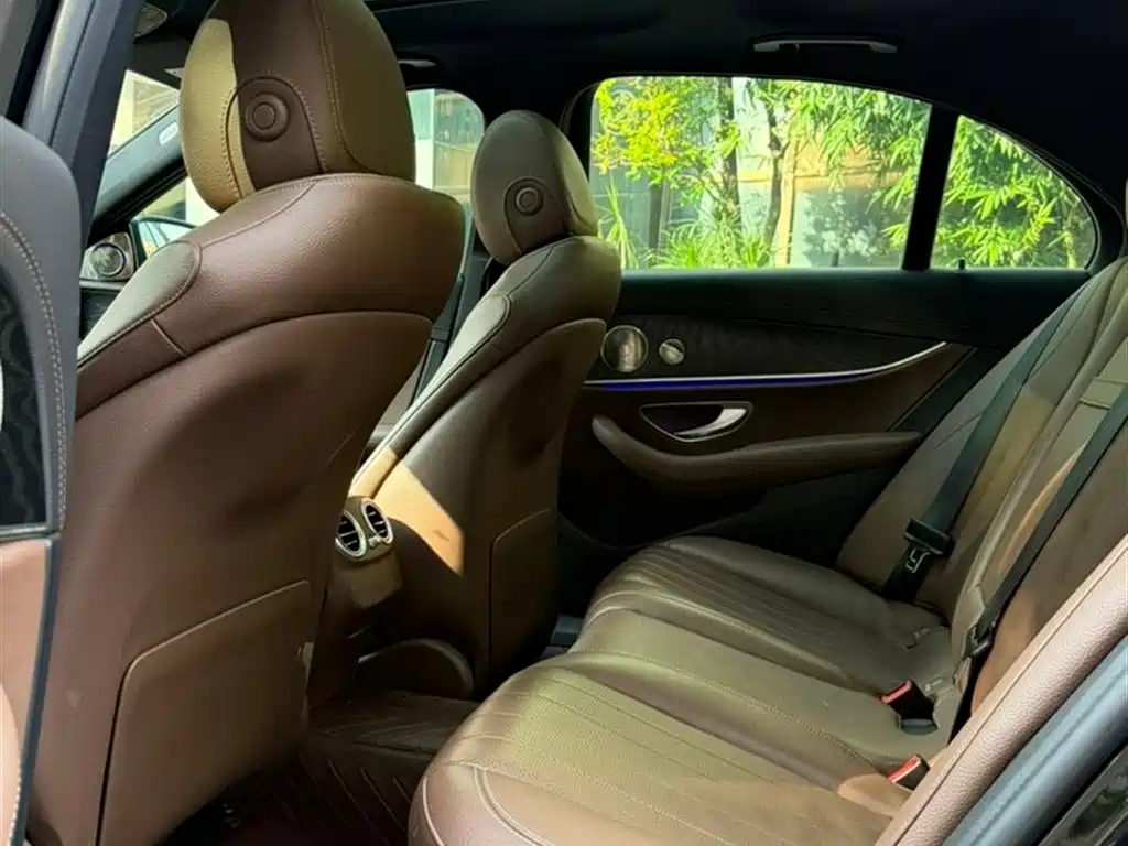Mercedes-Benz E-Class 2022