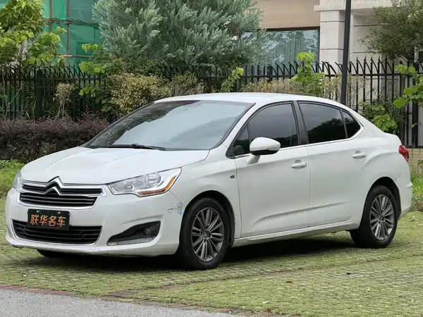 Citroën C4L 2014