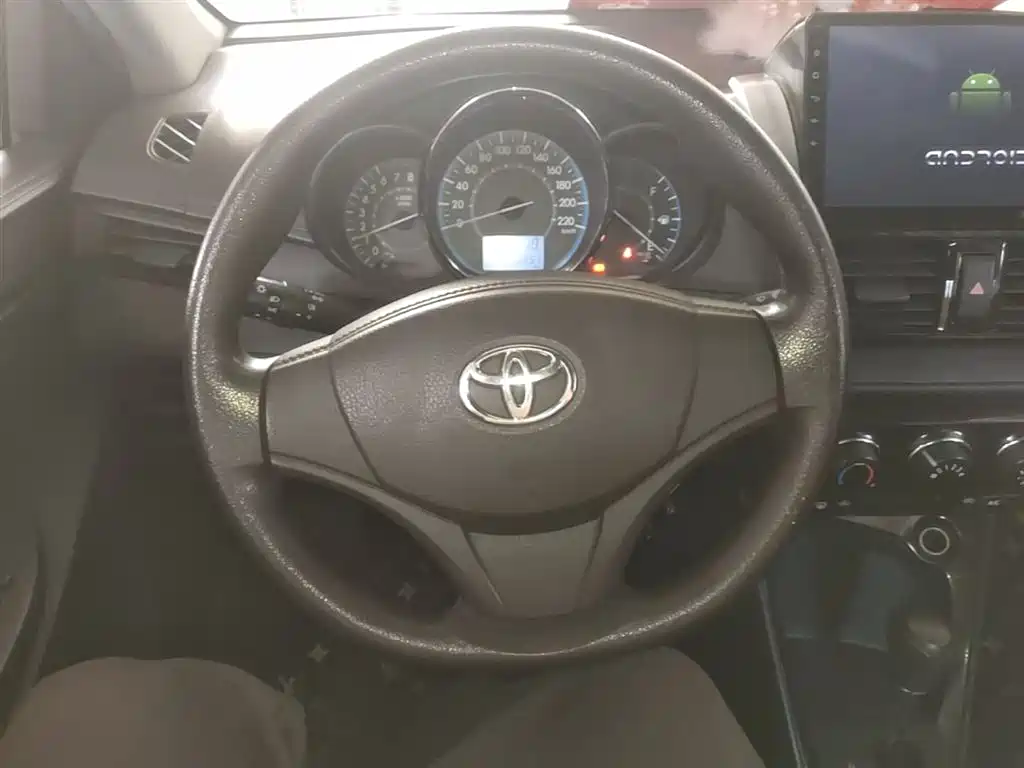 Toyota Vios 2014 — фото 11
