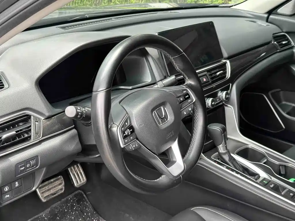 Honda Accord 2022 — фото 26