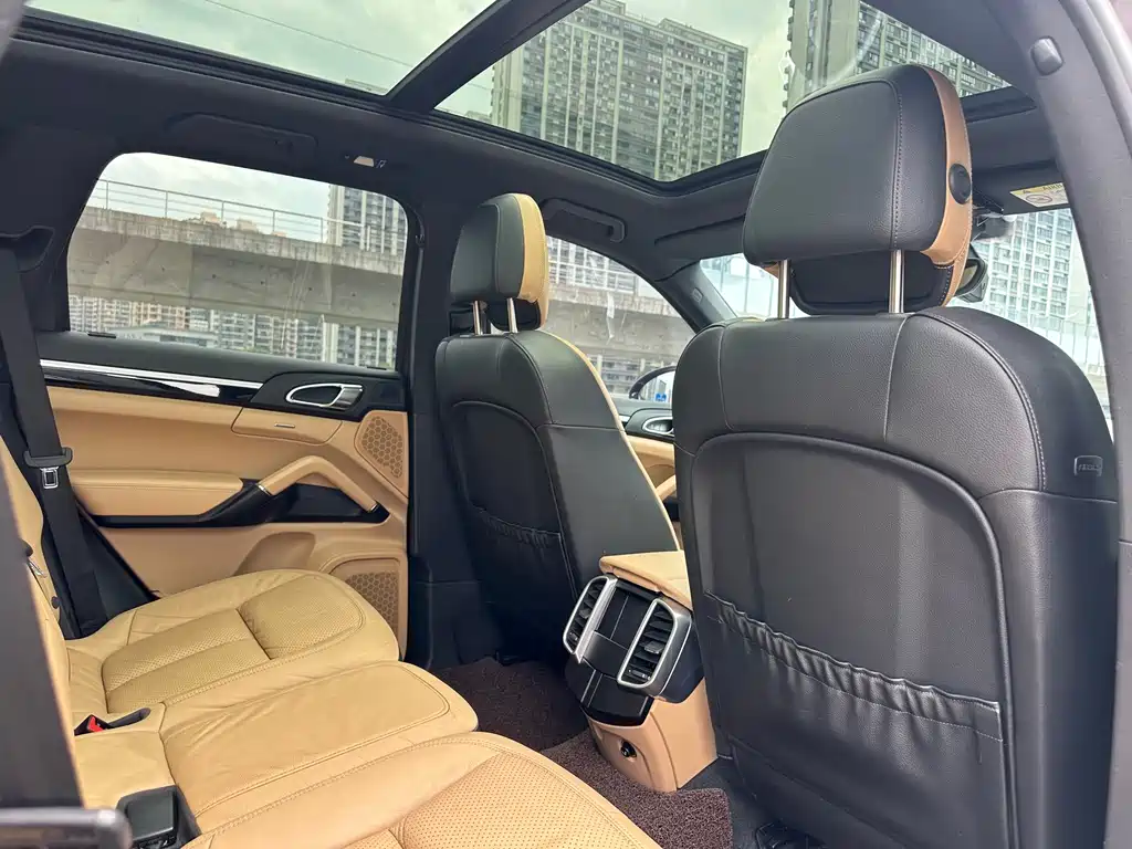 Porsche Cayenne 2015 — фото 13