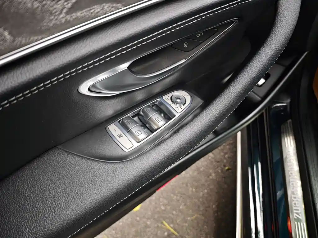 Mercedes-Benz E-Class 2022 — фото 27
