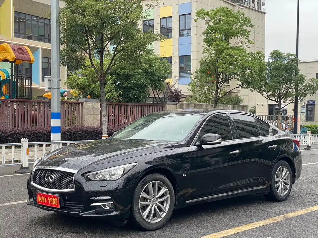 Infiniti Q50L 2018 — фото 1