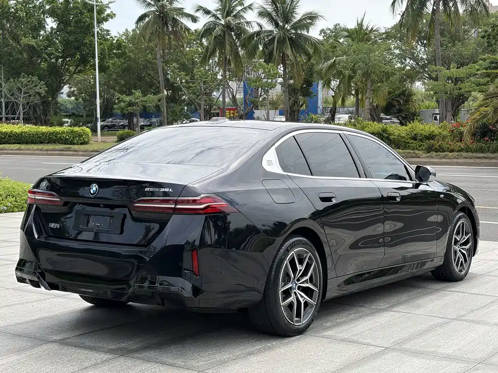 BMW i5 2024 — фото 9