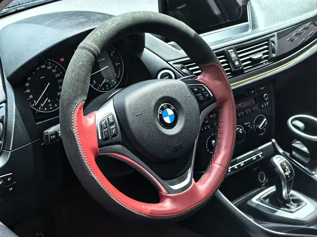BMW X1 2016 — фото 16