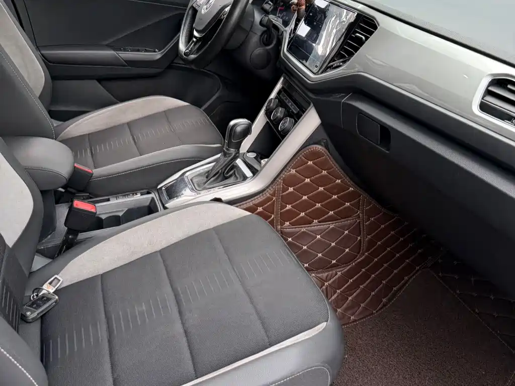 Volkswagen T-Roc 2022 — фото 11