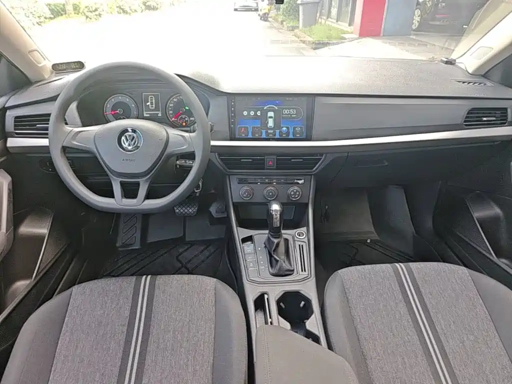 Volkswagen Lavida 2019 — фото 10