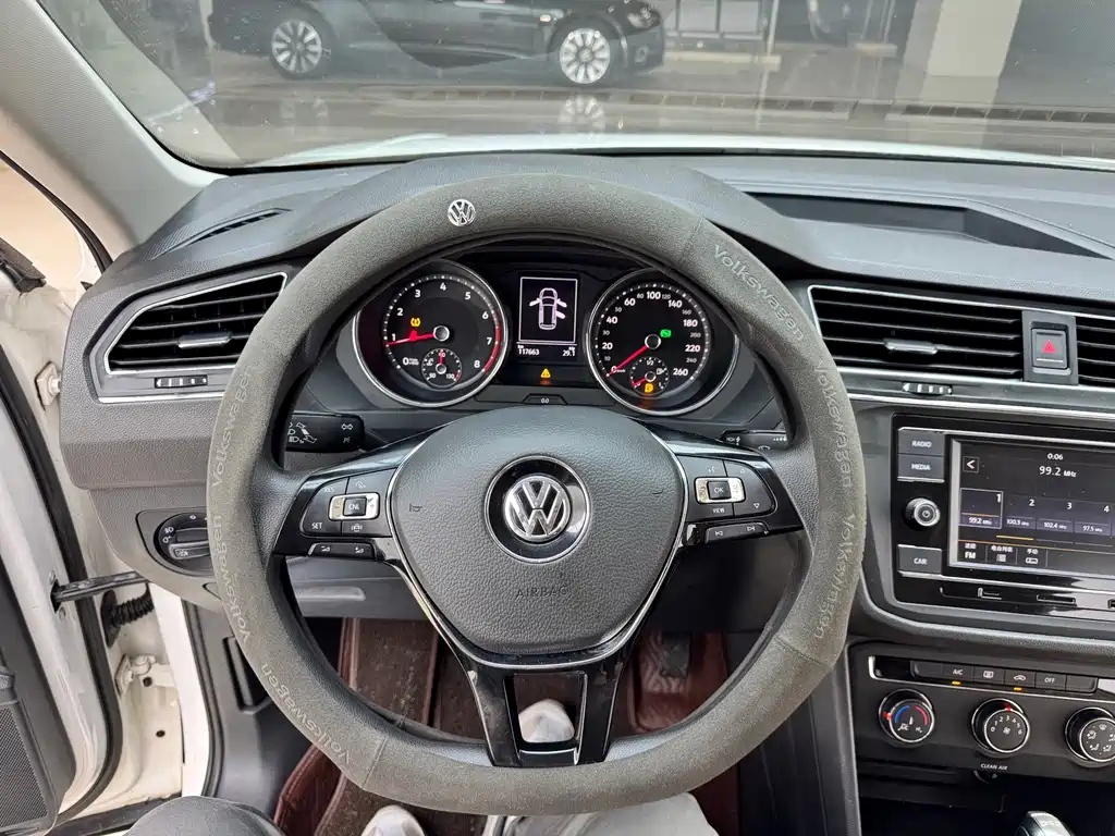 Volkswagen Tiguan L 2019 — фото 10
