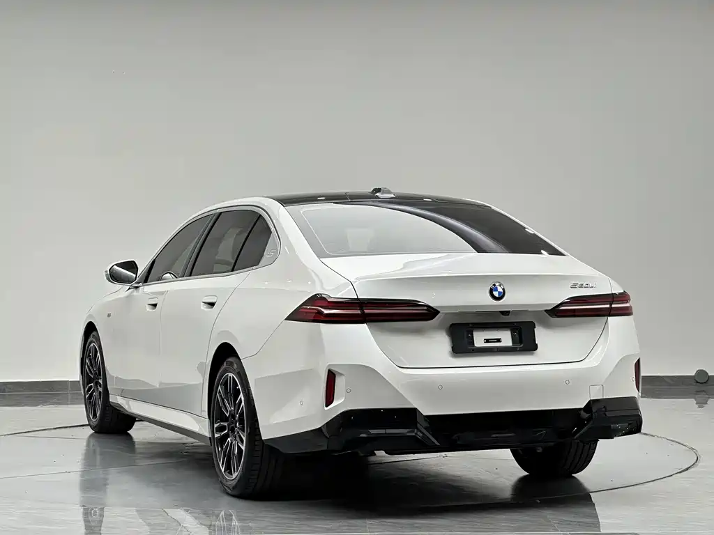BMW 5 Series 2025