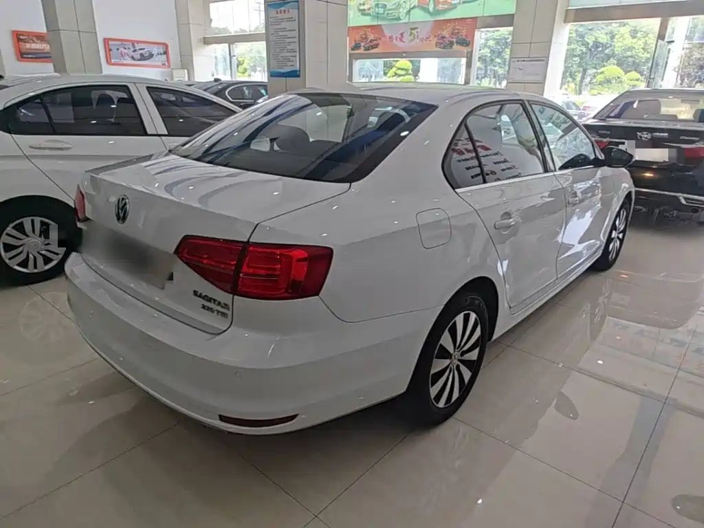 Volkswagen Sagitar 2017