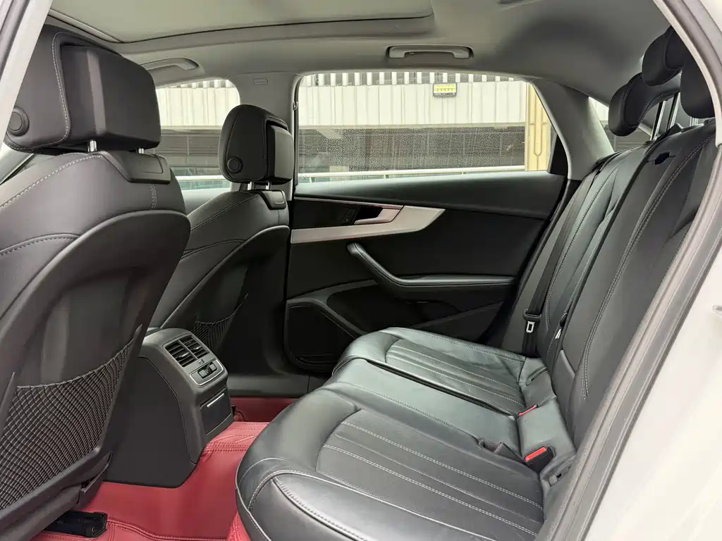 Audi A4L 2023