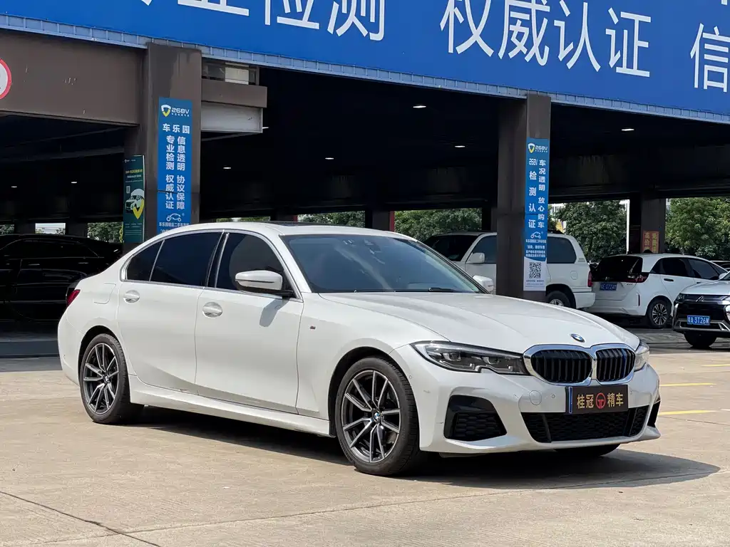 BMW 3 Series 2021