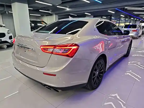 Maserati Ghibli 2016