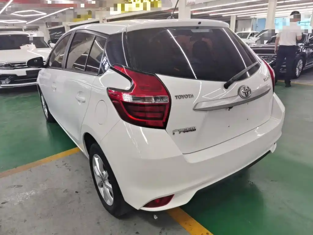 Toyota Yaris L 2017