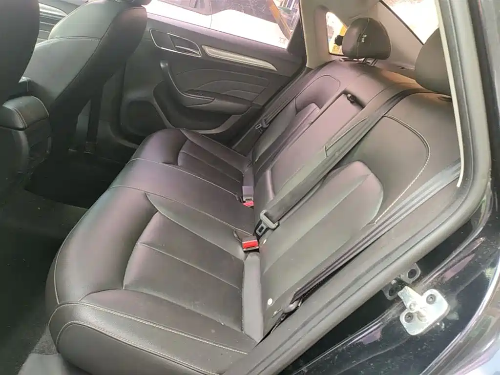 Roewe i6 Classic 2018 — фото 17