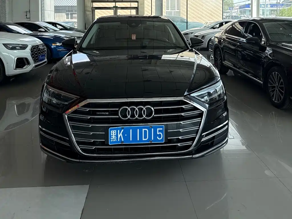 Audi A8 2023 — фото 2