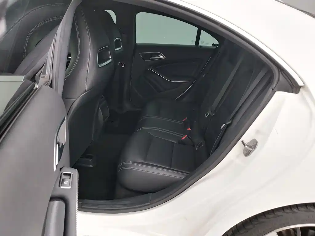 Mercedes-Benz CLA 2018 — фото 13