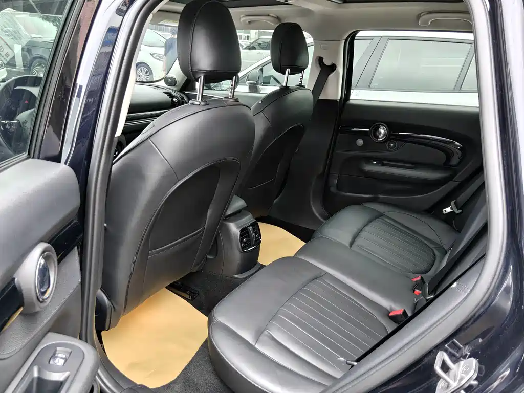 MINI Clubman 2021 — фото 11