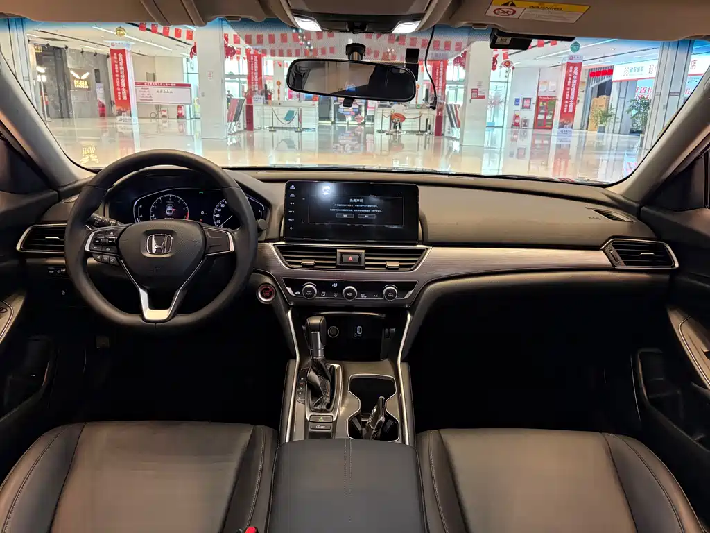 Honda Accord 2023 — фото 11