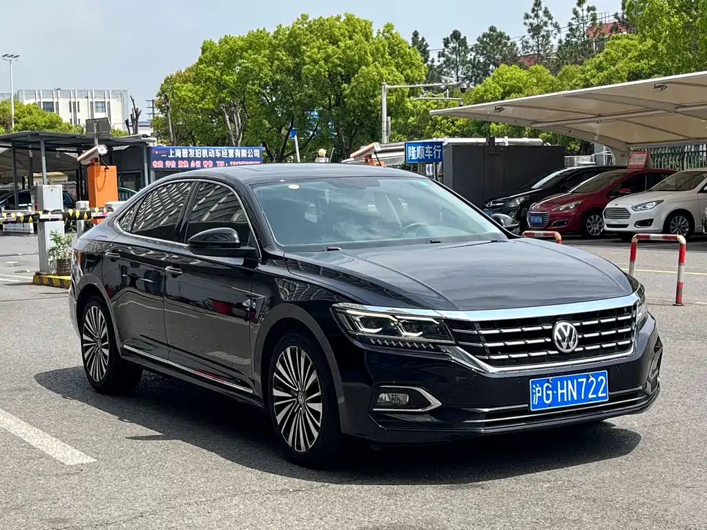 Volkswagen Passat 2019 — фото 17