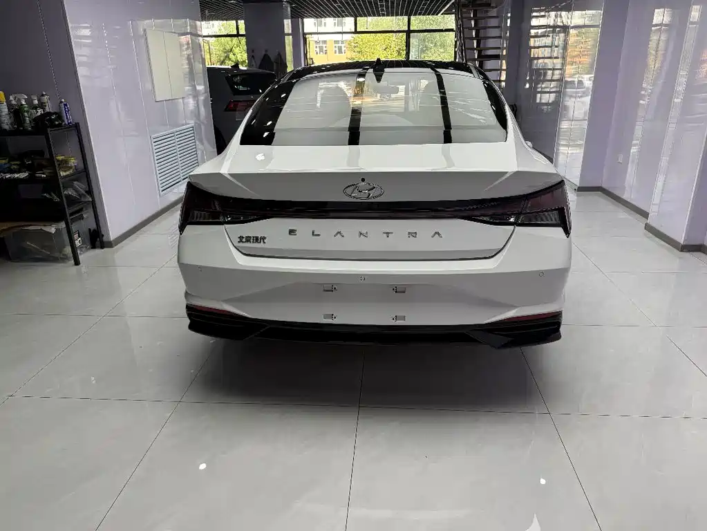 Hyundai Elantra 2021