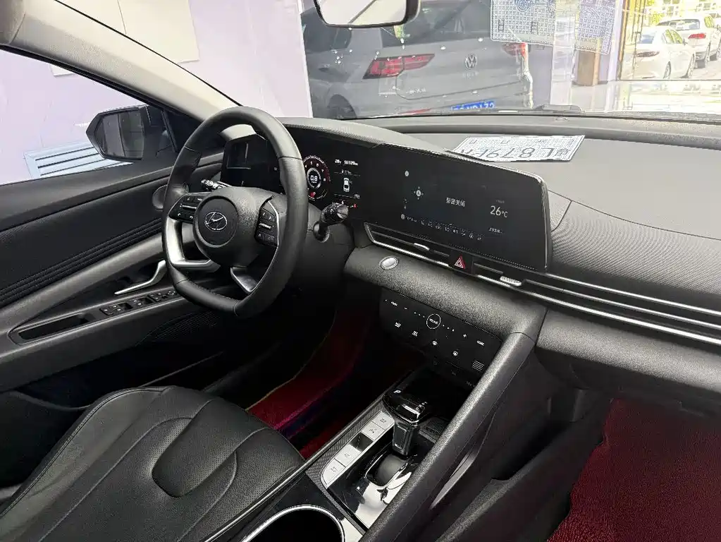 Hyundai Elantra 2021 — фото 18