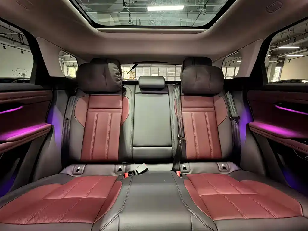 Land Rover Range Rover Evoque 2026 — фото 12
