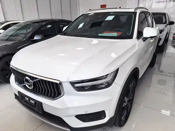 Volvo XC40 2021