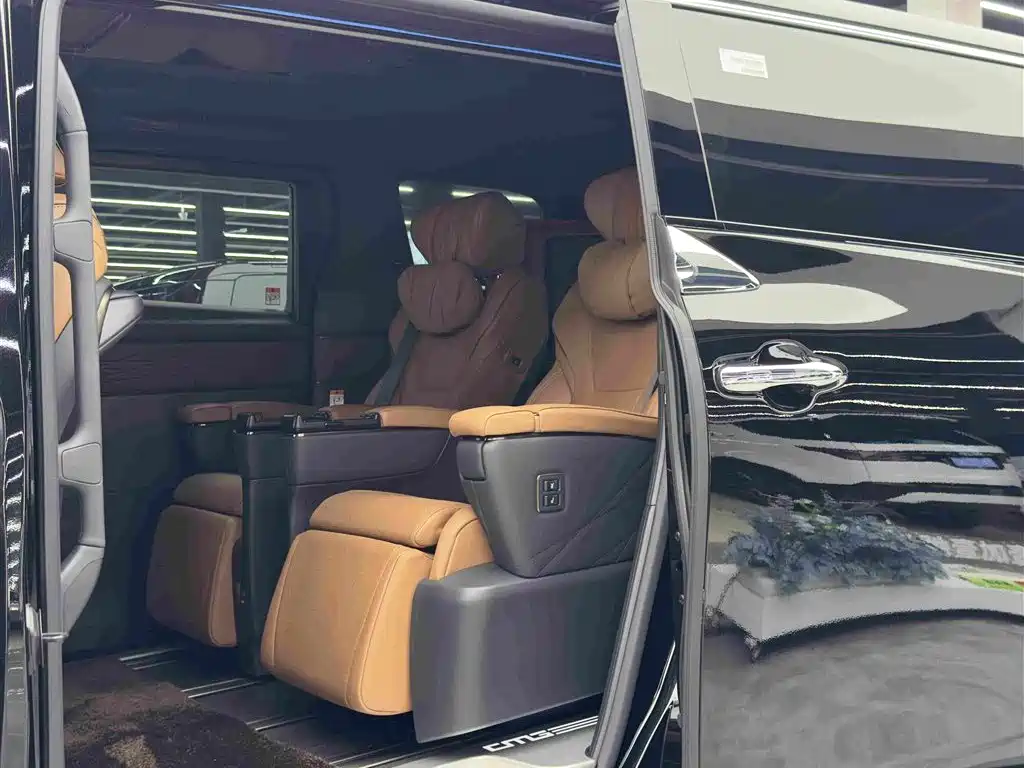 Toyota Vellfire 2025 — фото 9