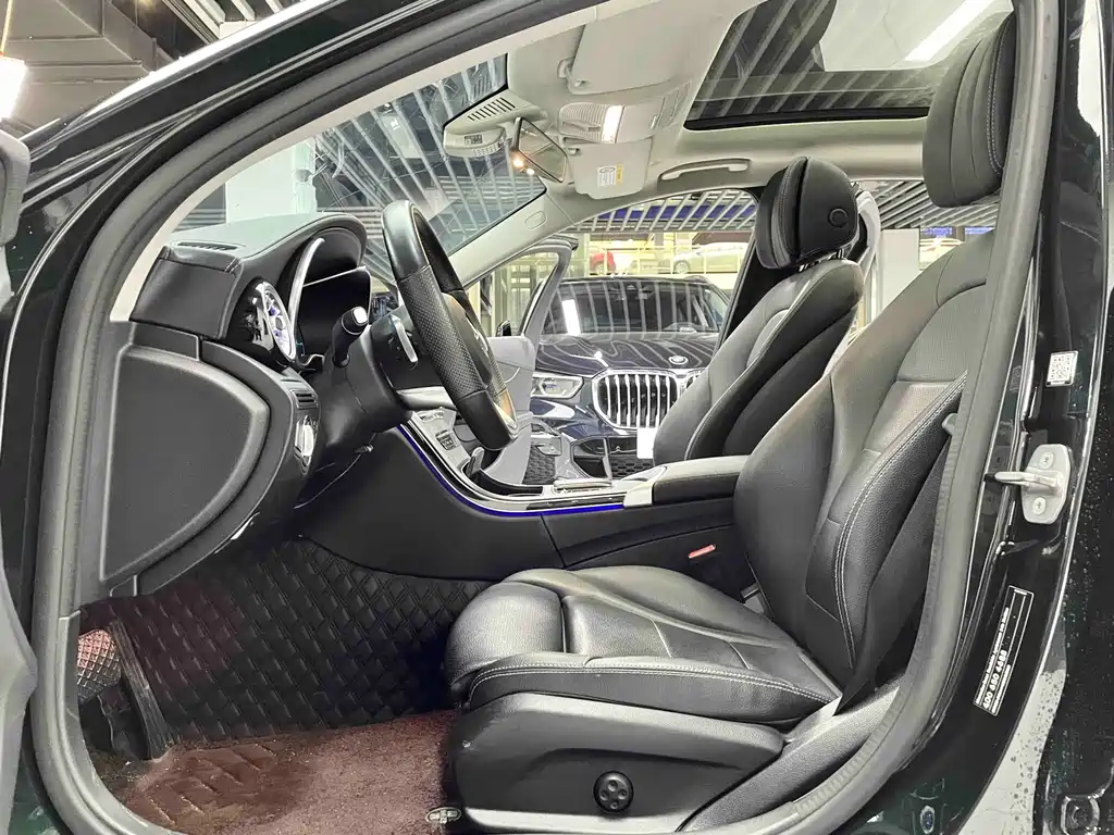 Mercedes-Benz C-Class 2020