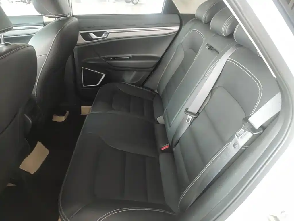 Geely Emgrand GS 2019 — фото 17