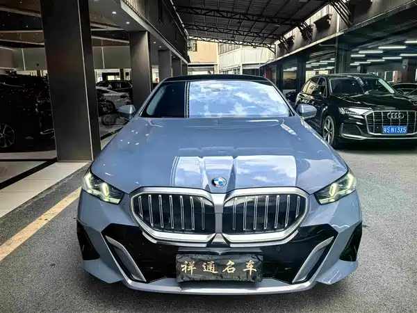 BMW 5 Series 2024