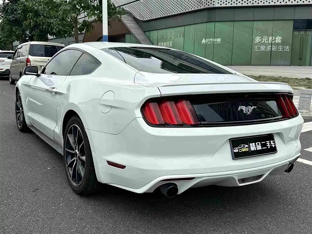 Ford Mustang 2016 — фото 9