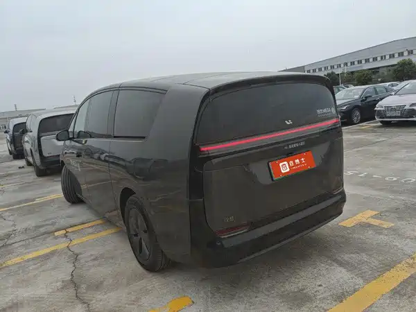 Li Auto MEGA 2024