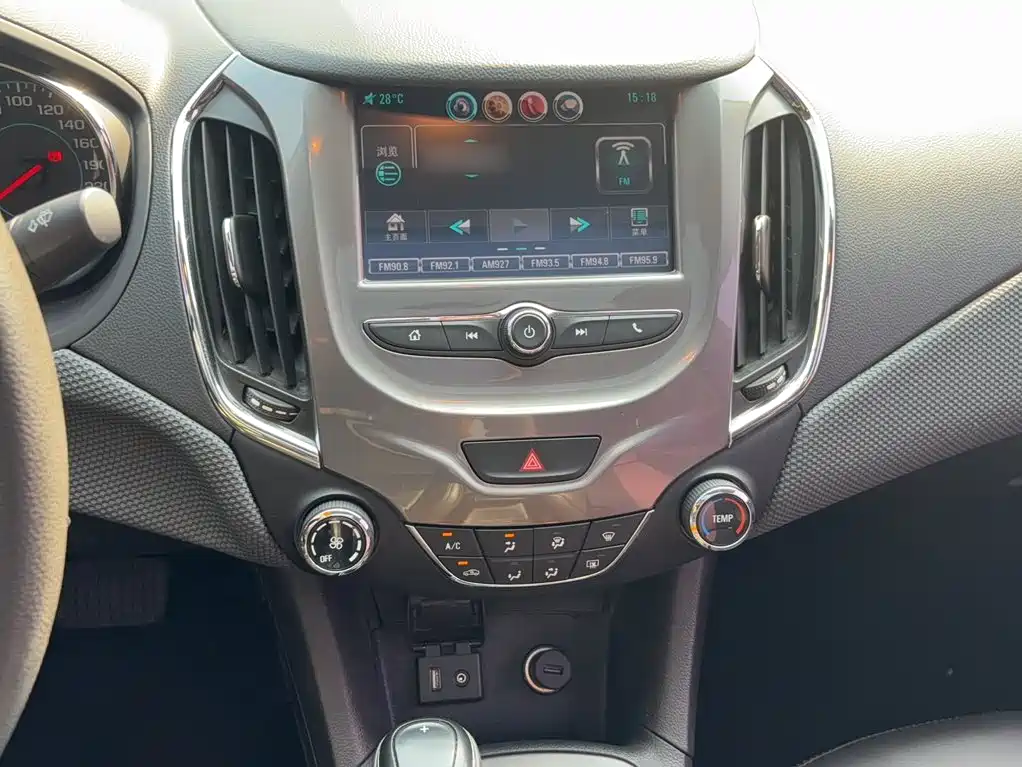 Chevrolet Cruze 2017 — фото 13