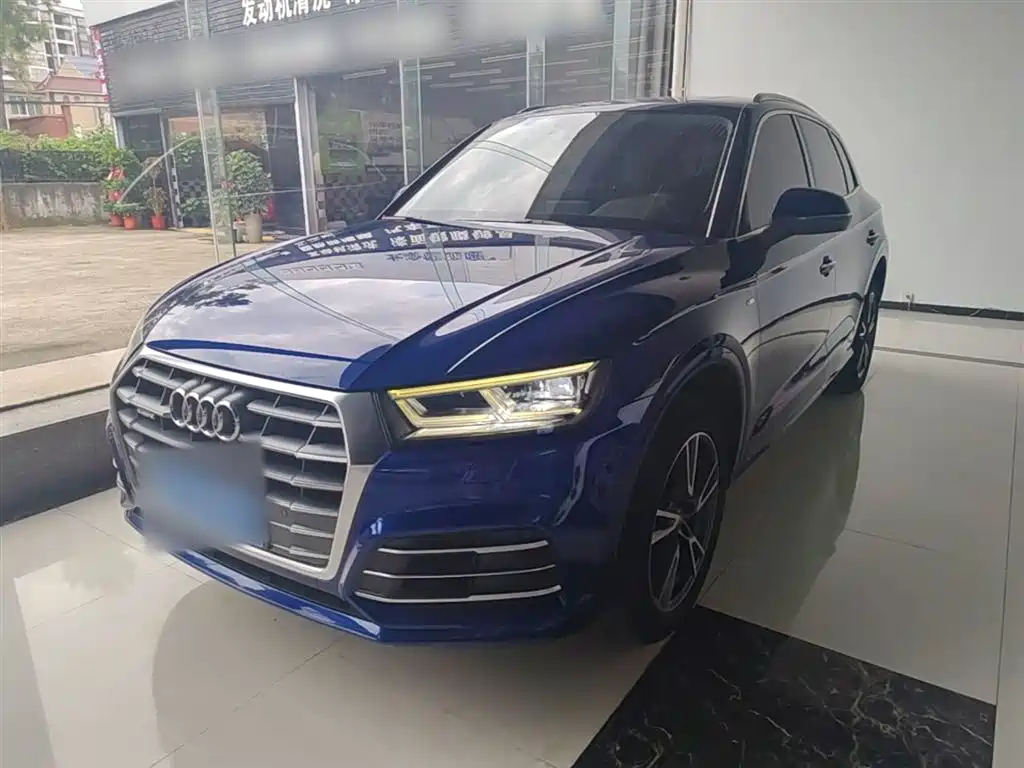 Audi Q5L 2018 — фото 2